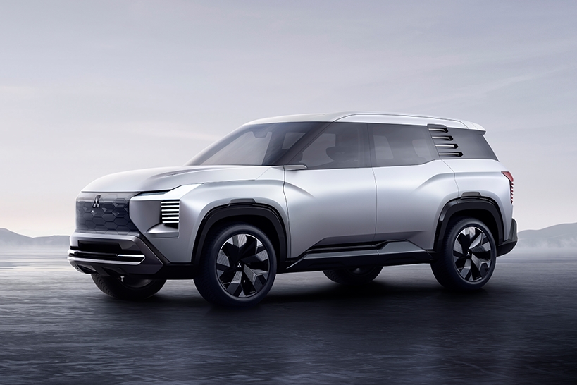 Mẫu xe DST Concept nổi bật với thiết kế mạnh mẽ và đáng tin cậy